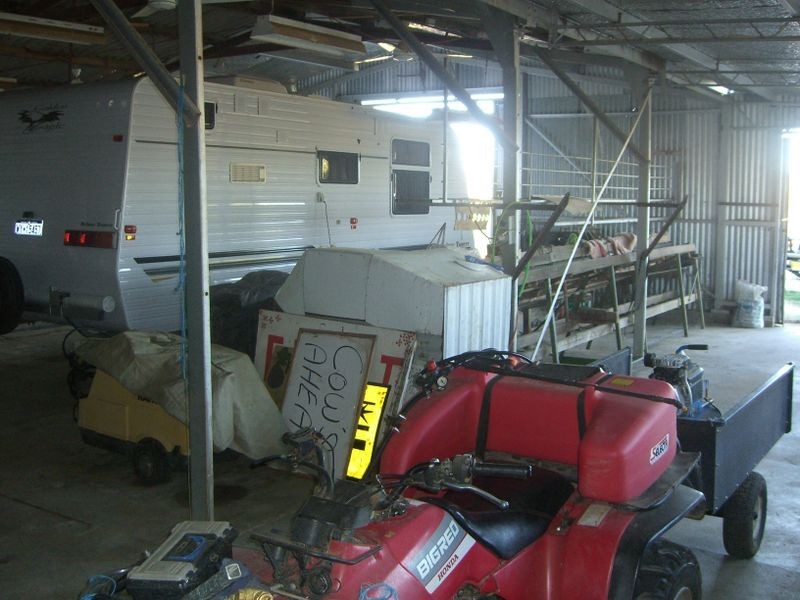 5 Pine Rd, Young NSW 2594