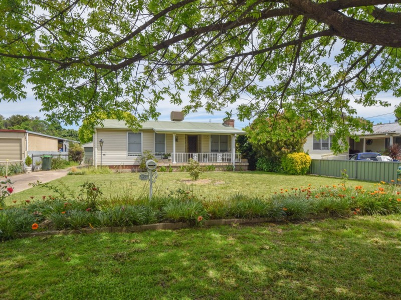 187 Thompson Street, Cootamundra NSW 2590