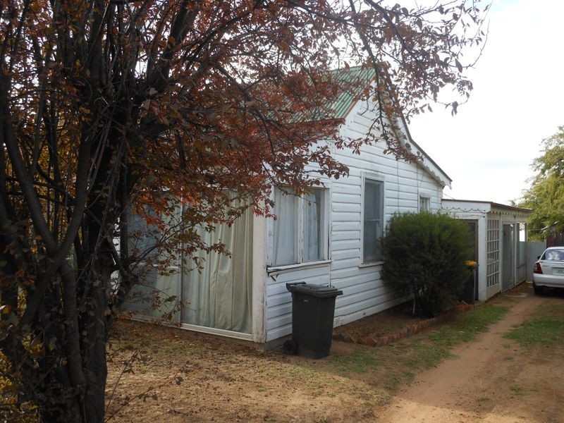15 Spring Street, Young NSW 2594