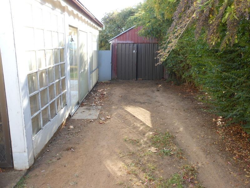 15 Spring Street, Young NSW 2594