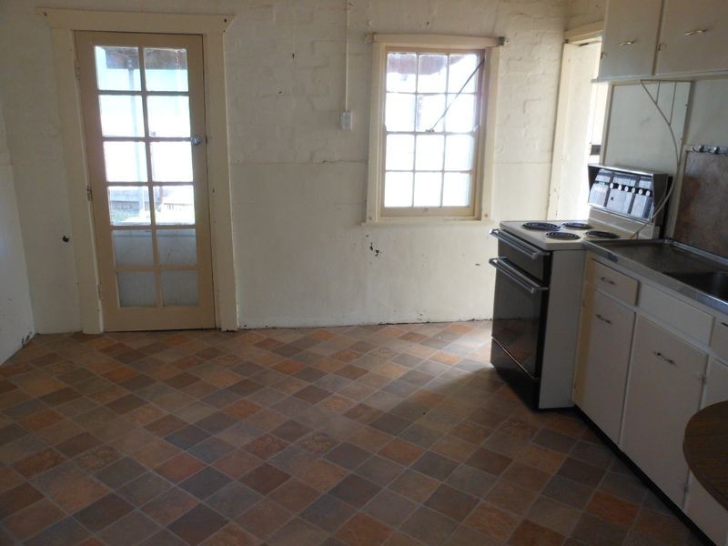 15 Spring Street, Young NSW 2594