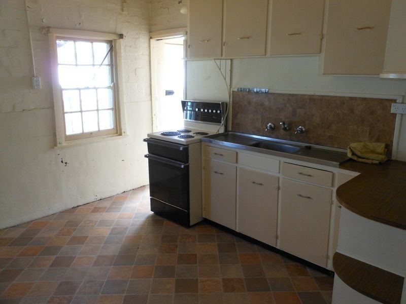 15 Spring Street, Young NSW 2594