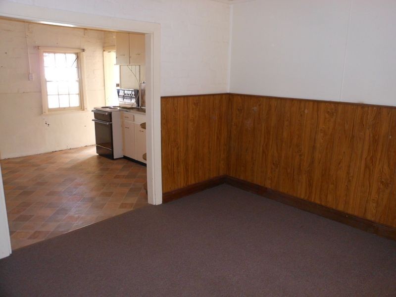 15 Spring Street, Young NSW 2594