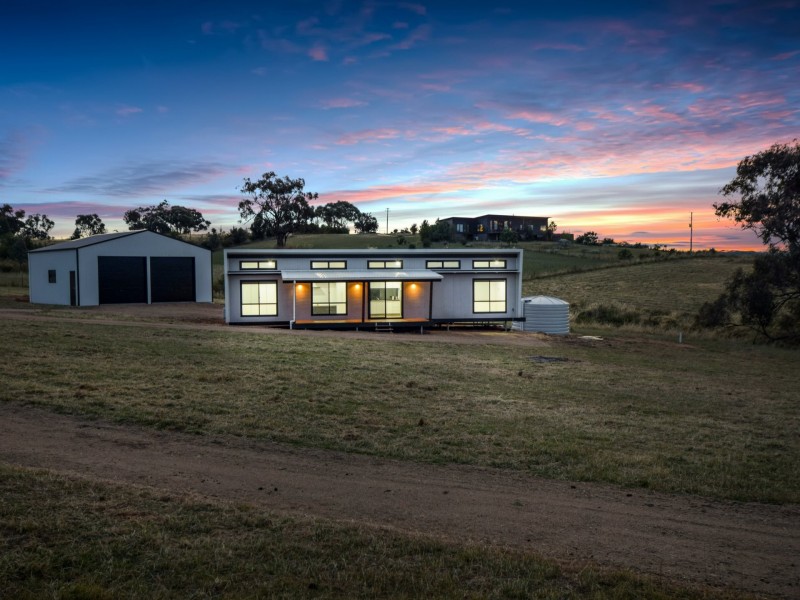 110 Browns Lane, Young NSW 2594