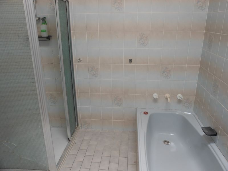 11 Boothby Street, Young NSW 2594