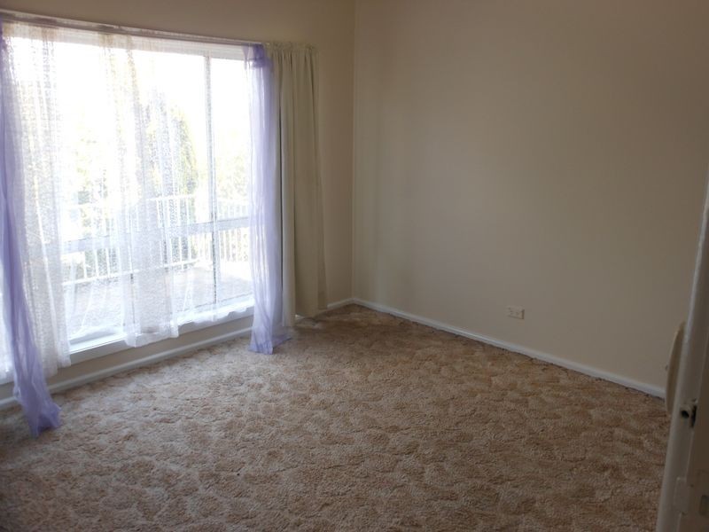 11 Boothby Street, Young NSW 2594