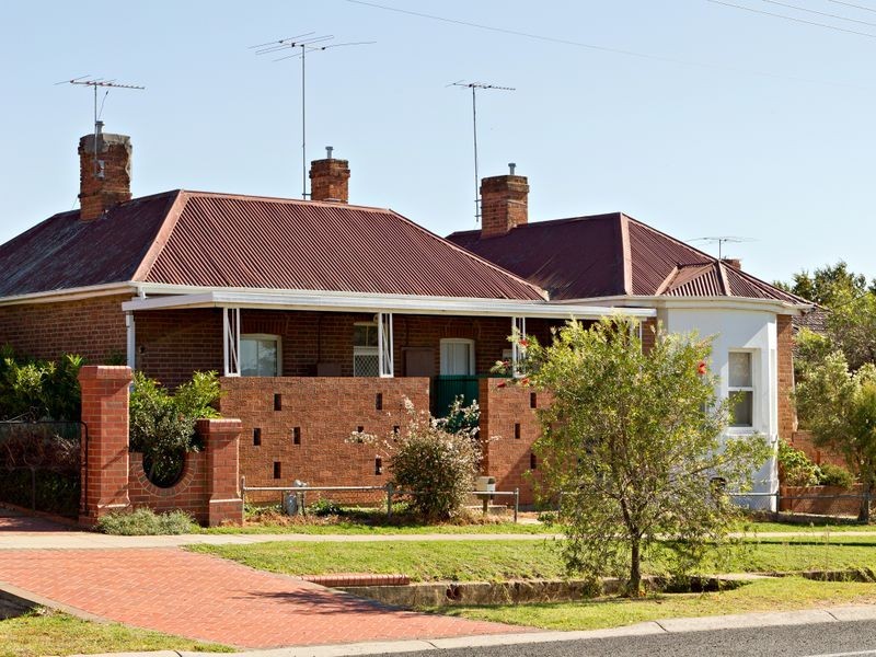 31 Wombat Street, Young NSW 2594