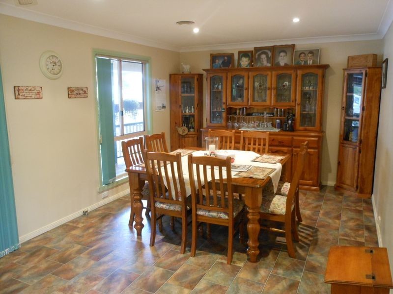 166 Chums Lane, Young NSW 2594