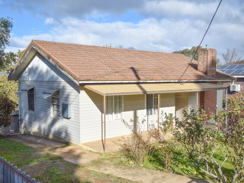 42 Campbell Street, Young NSW 2594