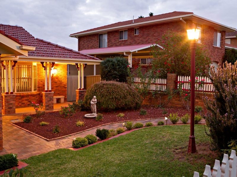 64 Fontenoy Street, Young NSW 2594