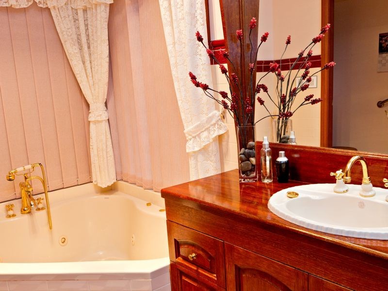 64 Fontenoy Street, Young NSW 2594