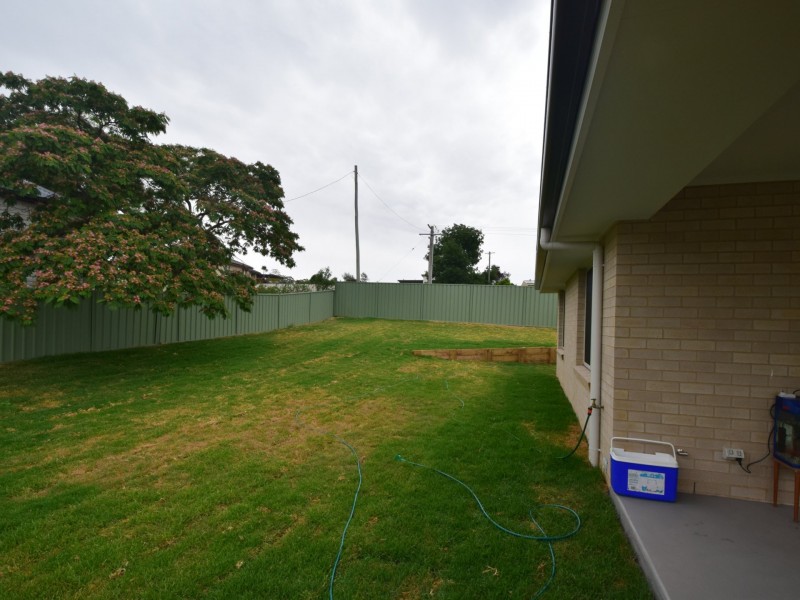 2 Francis Place, Young NSW 2594