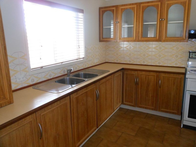 136 Edwards Street, Young NSW 2594