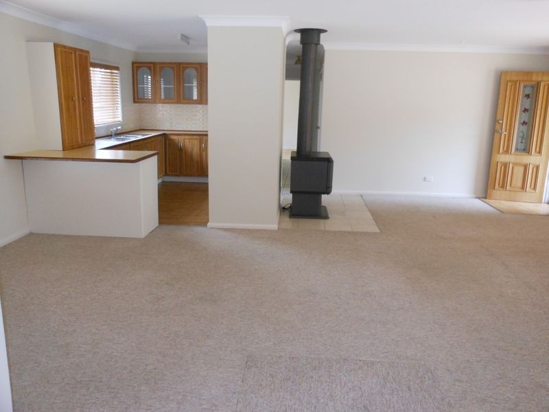 136 Edwards Street, Young NSW 2594