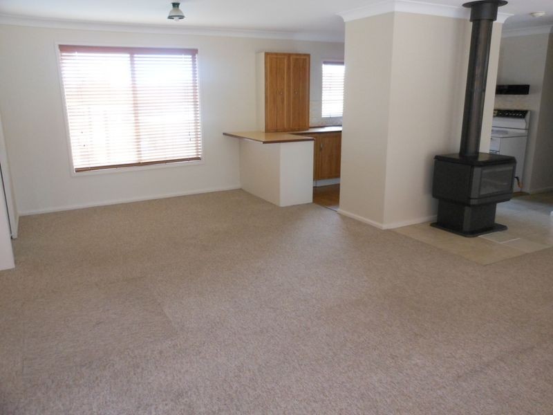 136 Edwards Street, Young NSW 2594