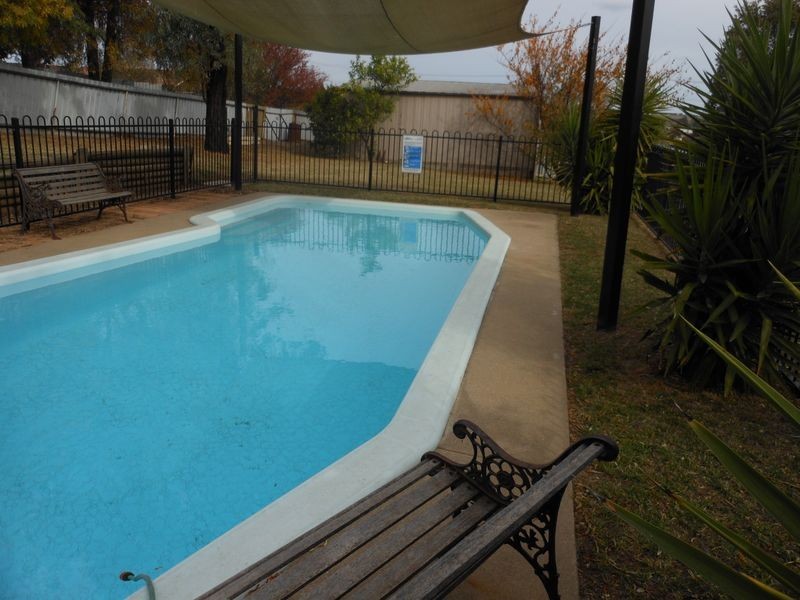 136 Edwards Street, Young NSW 2594