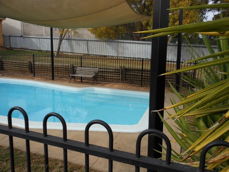 136 Edwards Street, Young NSW 2594