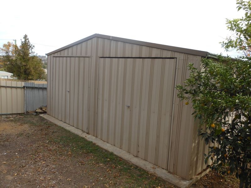 136 Edwards Street, Young NSW 2594