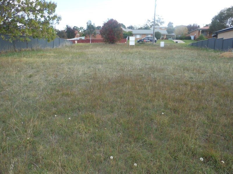 6 Petticoat Lane, Young NSW 2594