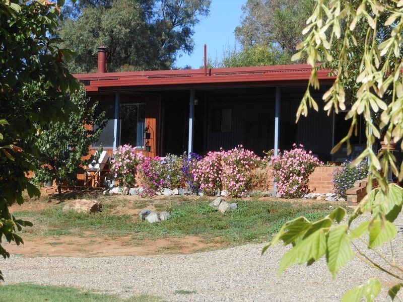 4 Tipperary Lane, Young NSW 2594