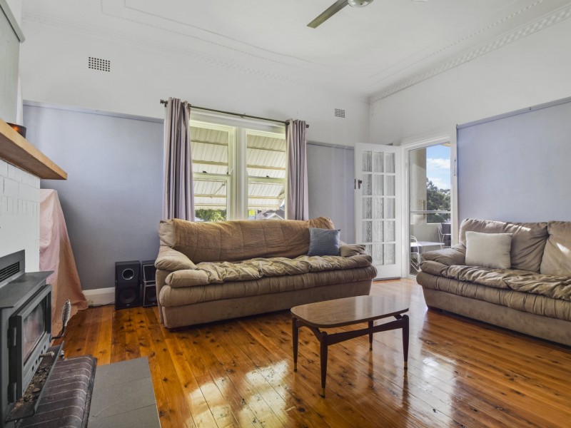 30 McLerie Street, Young NSW 2594