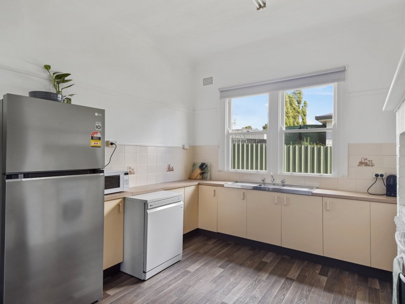 30 McLerie Street, Young NSW 2594