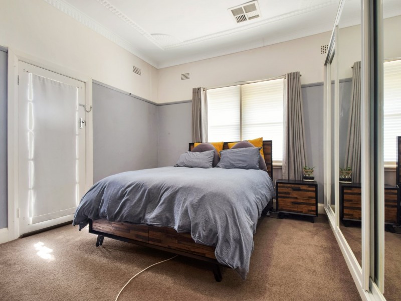 30 McLerie Street, Young NSW 2594