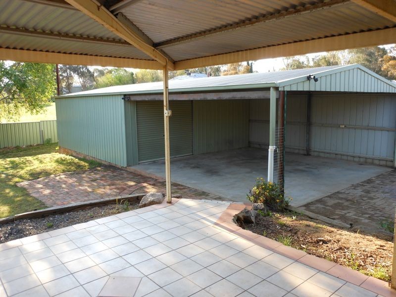 7 Jimmy Noonan Place, Young NSW 2594