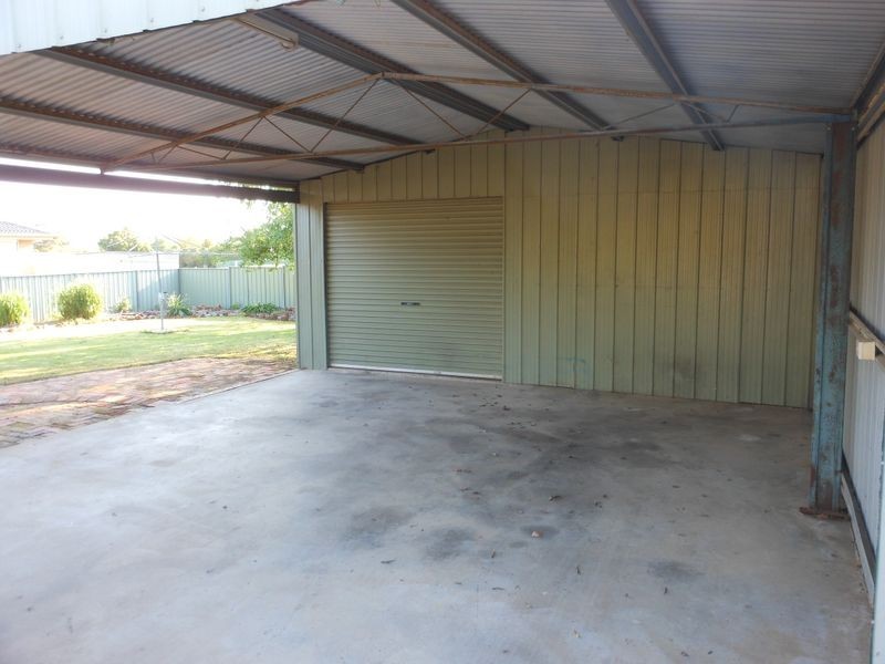 7 Jimmy Noonan Place, Young NSW 2594