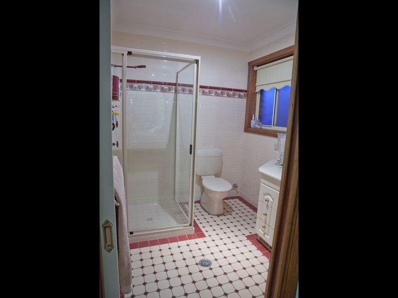 15 Petticoat Lane, Young NSW 2594