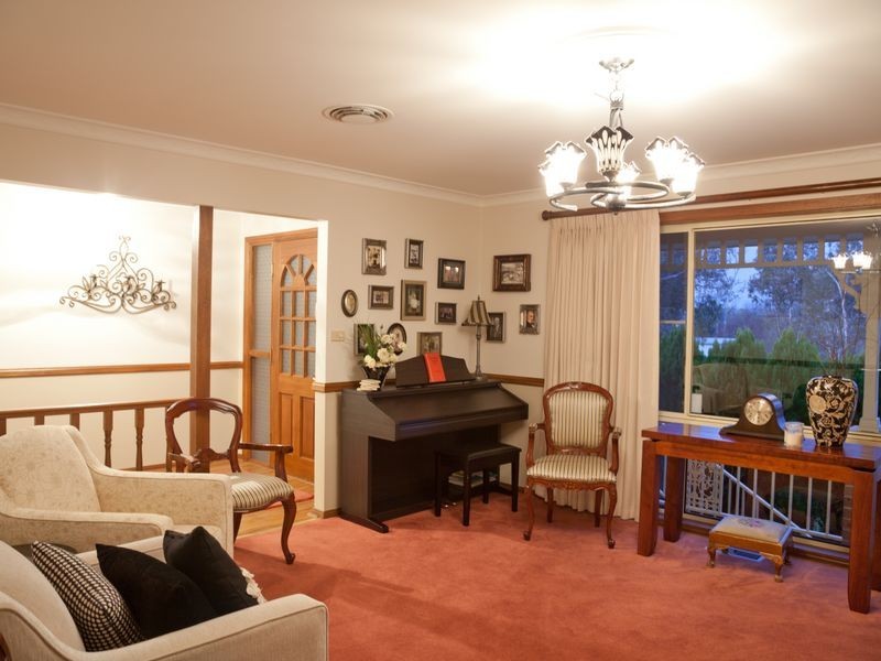15 Petticoat Lane, Young NSW 2594
