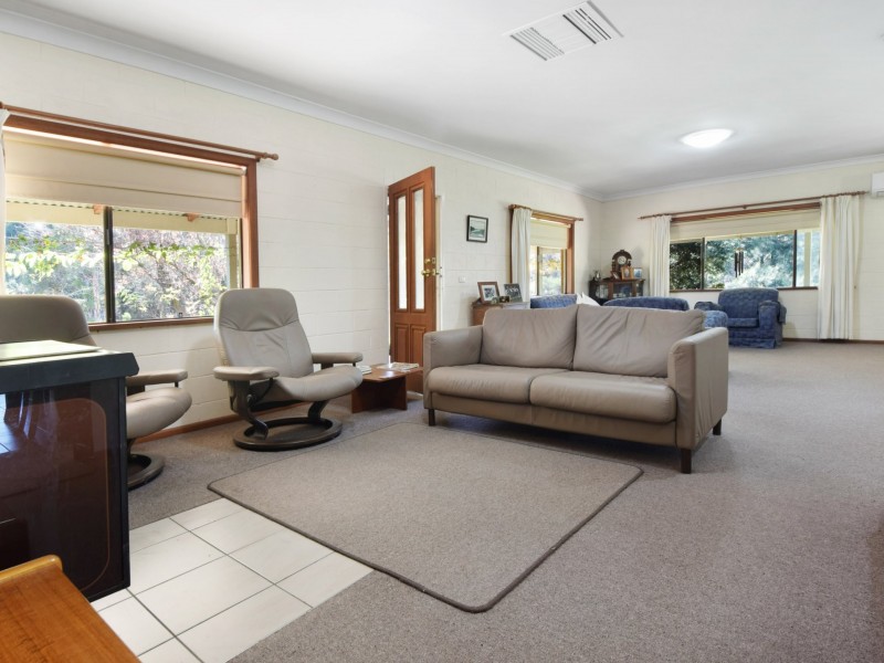 70 Pitstone Road, Young NSW 2594