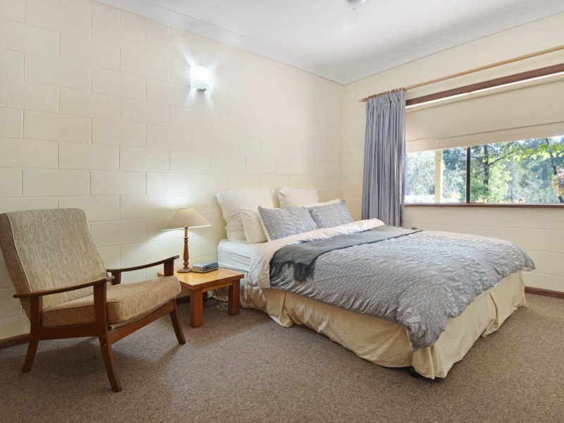 70 Pitstone Road, Young NSW 2594