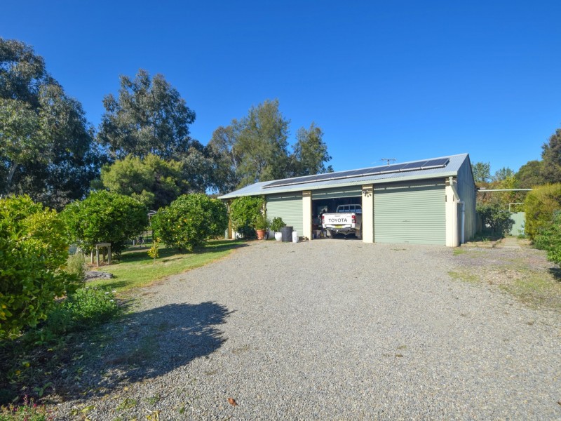 70 Pitstone Road, Young NSW 2594