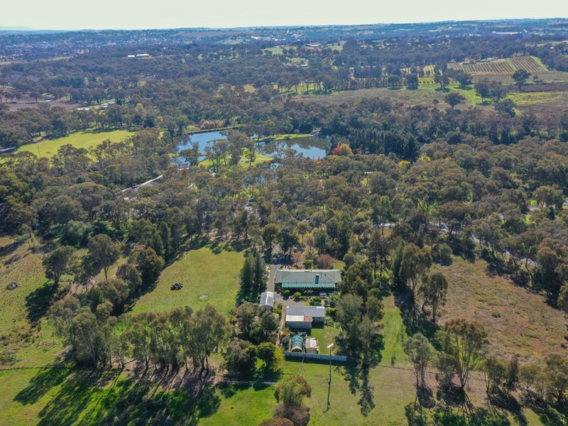 70 Pitstone Road, Young NSW 2594