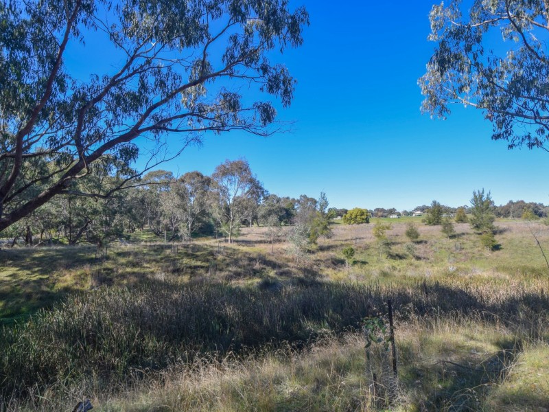 70 Pitstone Road, Young NSW 2594