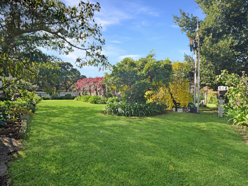 1 Crichton Crescent, Young NSW 2594
