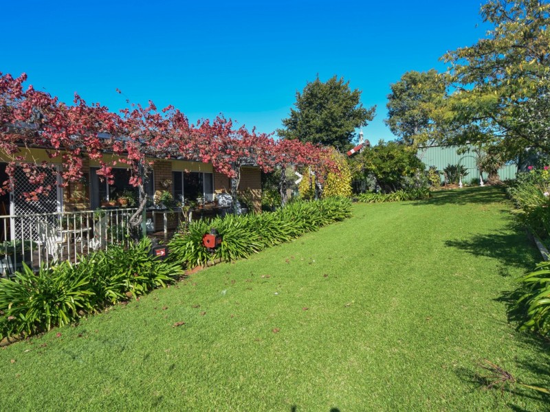 1 Crichton Crescent, Young NSW 2594