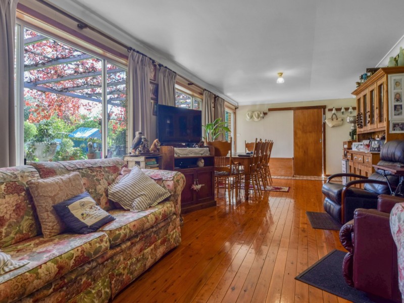 1 Crichton Crescent, Young NSW 2594