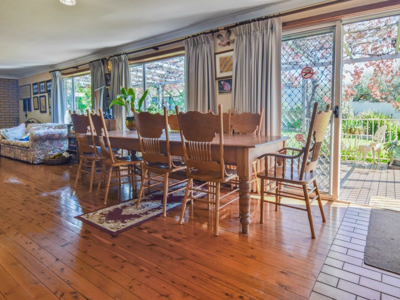 1 Crichton Crescent, Young NSW 2594