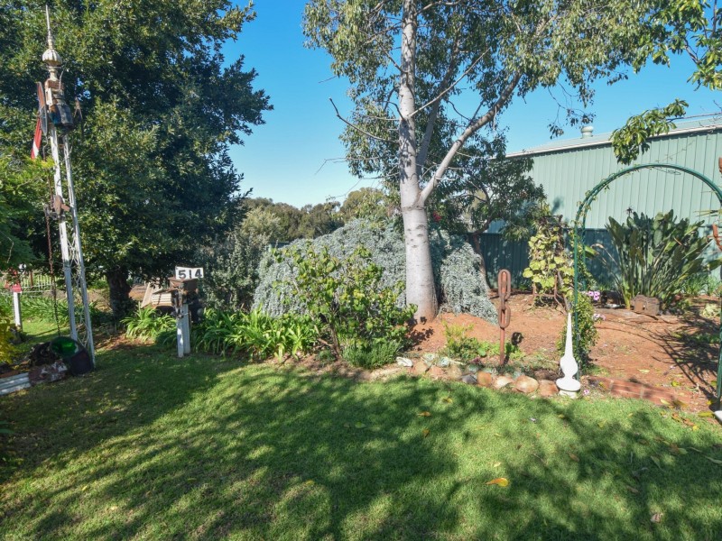 1 Crichton Crescent, Young NSW 2594