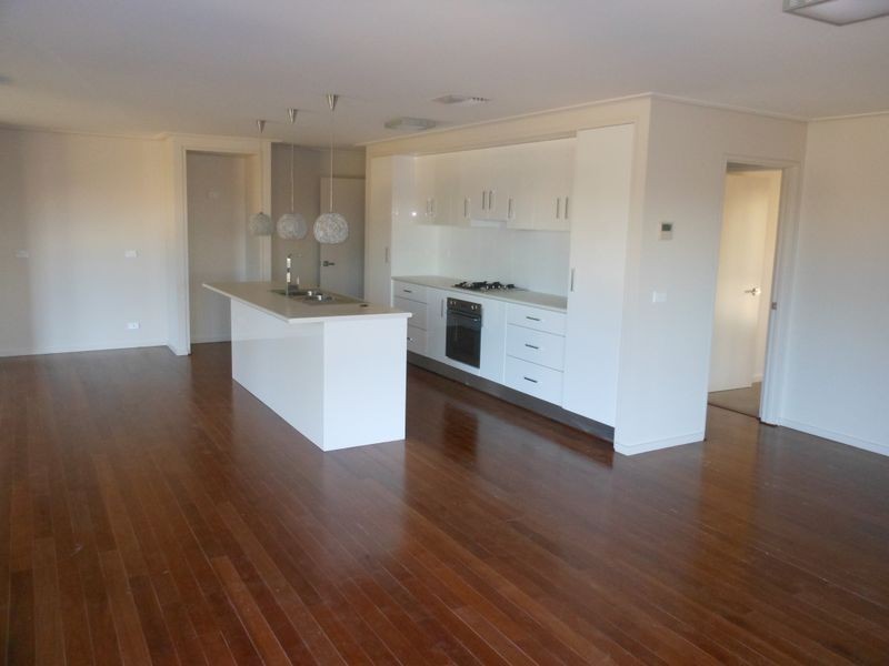 17 Henry Place, Young NSW 2594