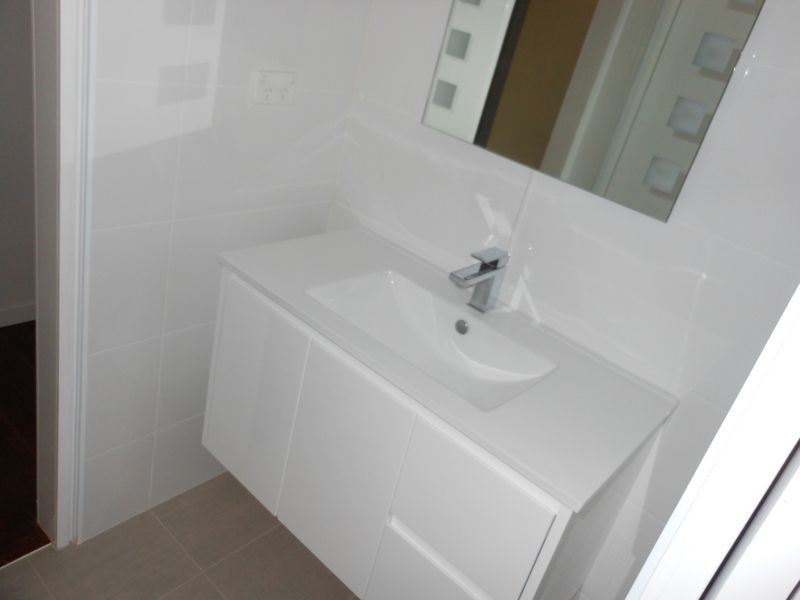 17 Henry Place, Young NSW 2594