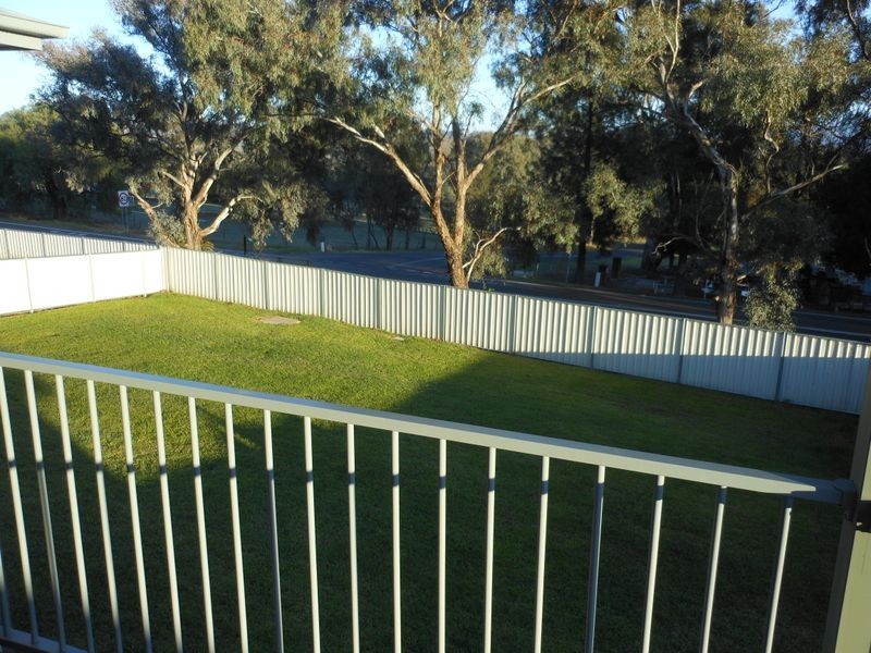 17 Henry Place, Young NSW 2594