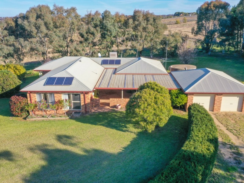 71 Kabardin Lane, Young NSW 2594