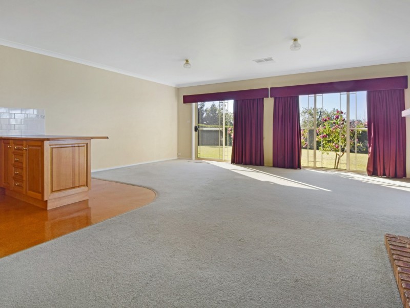 71 Kabardin Lane, Young NSW 2594