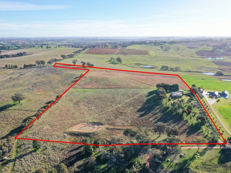 71 Kabardin Lane, Young NSW 2594