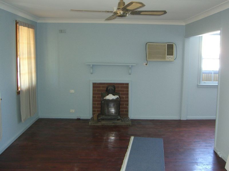 15 Bendick Street, Young NSW 2594