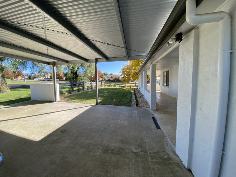 36 Thornhill Street, Young NSW 2594