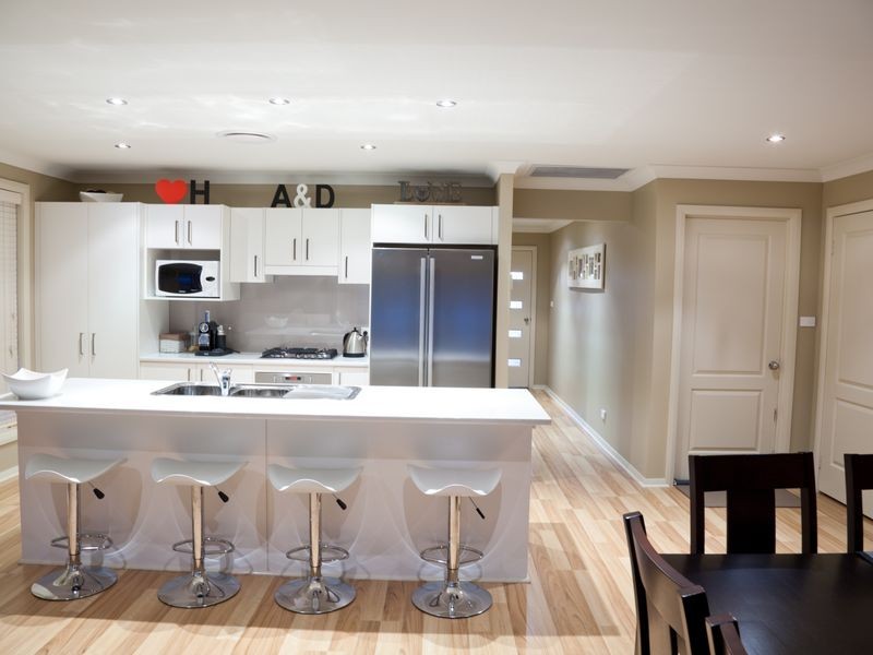 5B Garland Place, Young NSW 2594